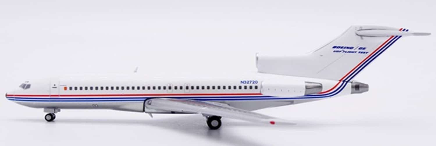 JC Wings 1:400 Boeing Aircraft Company Boeing B727-100 "Fantasy House Colours" N32720 (XX40179)