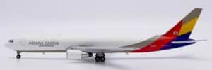 JC Wings 1:400 Asiana Airlines Cargo Boeing B767-300(F) HL7507 (XX40687)