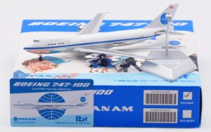 HX Models 1:400 Pan American World Airways (Pan Am) Boeing B747-100 "Clipper Young America - Flaps Up" N733PA (B551405P)
