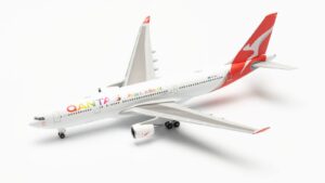 Herpa Wings 1:500 Qantas Airways Airbus A330-200 "Pride Is In The Air" VH-EBL (HE537148)