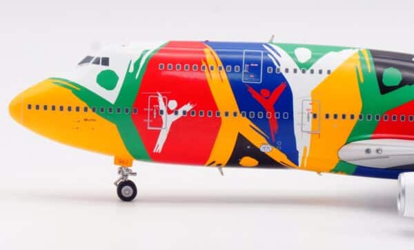 SQ Wings 1:200 South African Airways Boeing B747-300 "Ndizani - Flaps Up" ZS-SAJ (L2022) - Image 10