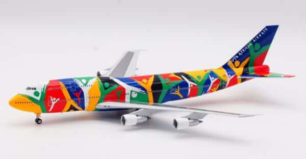 SQ Wings 1:200 South African Airways Boeing B747-300 "Ndizani - Flaps Up" ZS-SAJ (L2022) - Image 5
