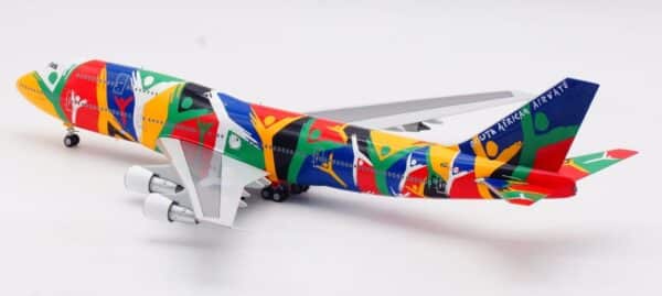 SQ Wings 1:200 South African Airways Boeing B747-300 "Ndizani - Flaps Up" ZS-SAJ (L2022) - Image 6
