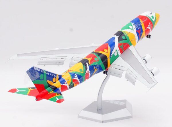 SQ Wings 1:200 South African Airways Boeing B747-300 "Ndizani - Flaps Down" ZS-SAJ (L2022FD) - Image 4