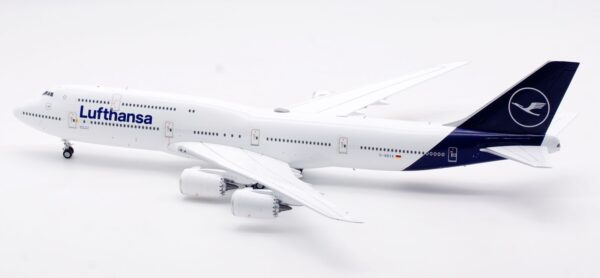 SQ Wings 1:200 Lufthansa Boeing B747-8i "Brandenburg - Flaps Up" D-ABYA (L2054) - Image 6