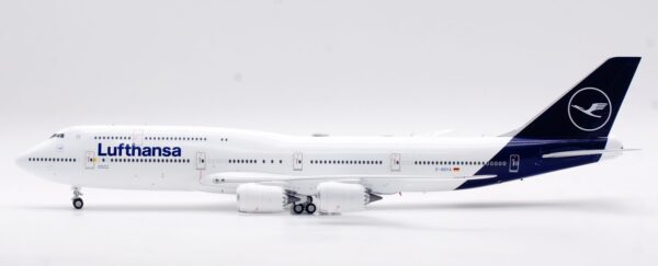 SQ Wings 1:200 Lufthansa Boeing B747-8i "Brandenburg - Flaps Up" D-ABYA (L2054) - Image 8