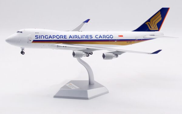 SQ Wings 1:200 Singapore Airlines Cargo Boeing B747-400F "Flaps Up" 9V-SFI (L2067) - Image 2