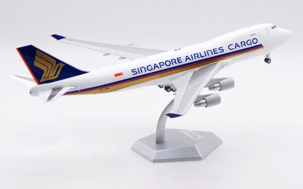 SQ Wings 1:200 Singapore Airlines Cargo Boeing B747-400F "Flaps Up" 9V-SFI (L2067) - Image 4