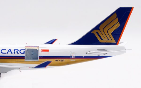 SQ Wings Interactive Series 1:200 Singapore Airlines Cargo Boeing B747-400F 9V-SFI (L2067C) - Image 12