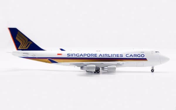 SQ Wings Interactive Series 1:200 Singapore Airlines Cargo Boeing B747-400F 9V-SFI (L2067C) - Image 17