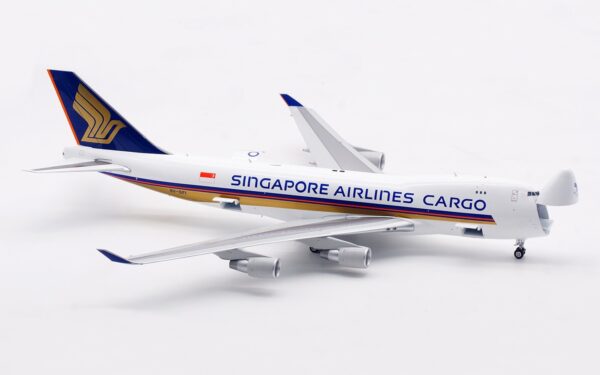 SQ Wings Interactive Series 1:200 Singapore Airlines Cargo Boeing B747-400F 9V-SFI (L2067C) - Image 8