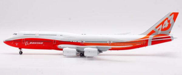 SQ Wings 1:200 Boeing Aircraft Company Boeing B747-8i "Sunrise - Flaps Up" N6067E (L2073) - Image 8