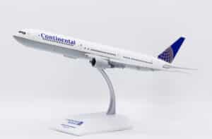 JC Wings 1:200 Continental Airlines Boeing B767-400(ER) "Flaps Down" N66051 (LH2505A)