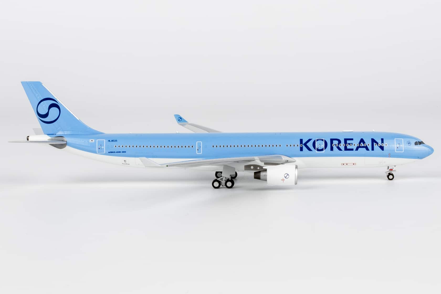 NG Models 1:400 Korean Air Airbus A330-300 HL8025 (NG62077