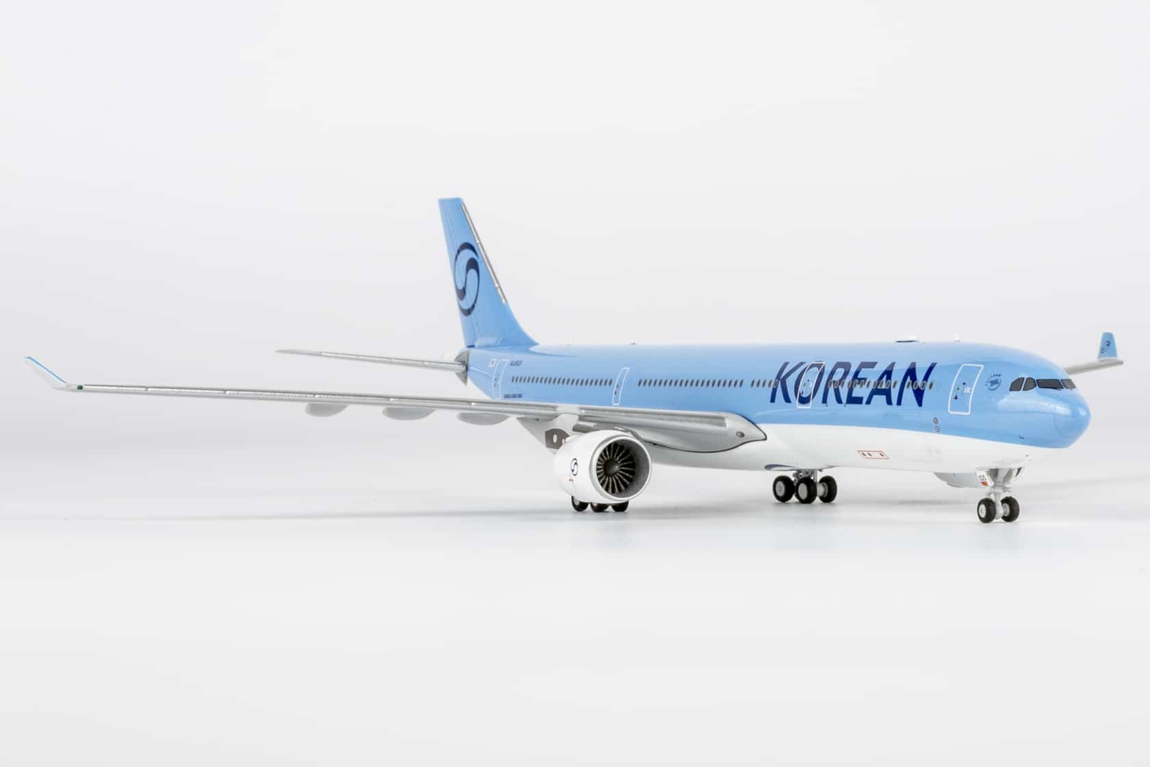 NG Models 1:400 Korean Air Airbus A330-300 HL8025 (NG62077