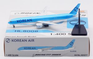 Aviation 400 1:400 Korean Air Boeing B777-300(ER) HL8008 (AV4217)