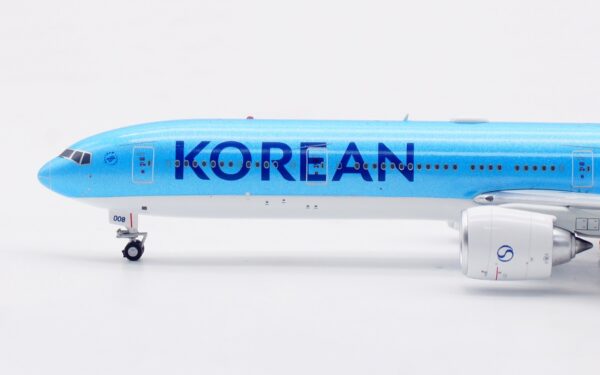 Aviation 400 1:400 Korean Air Boeing B777-300(ER) HL8008 (AV4217) - Image 10