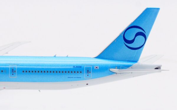 Aviation 400 1:400 Korean Air Boeing B777-300(ER) HL8008 (AV4217) - Image 12