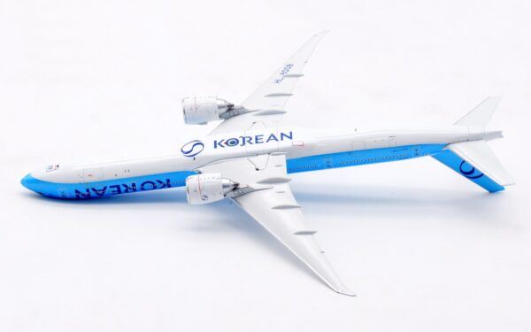 Aviation 400 1:400 Korean Air Boeing B777-300(ER) HL8008 (AV4217) - Image 16