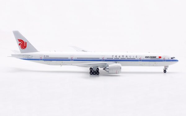 Aviation 400 1:400 Air China Boeing B777-300(ER) B-1266 (AV4296) - Image 7