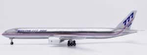 JC Wings 1:200 Boeing Aircraft Company Boeing B777-300 "House Colours - Flaps Down" N5014K (XX20456A)