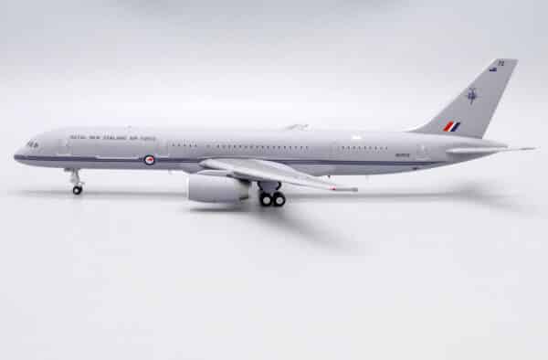 JC Wings 1:200 Royal New Zealand Air Force (RNZAF) Boeing B757-200 VIP NZ7572 (XX20099)