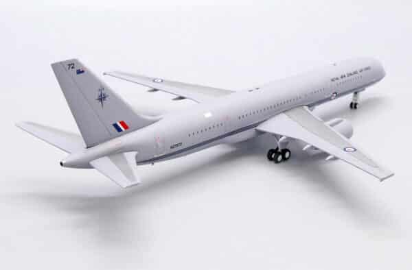 JC Wings 1:200 Royal New Zealand Air Force (RNZAF) Boeing B757-200 VIP NZ7572 (XX20099) - Image 6