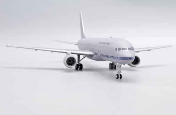JC Wings 1:200 Royal New Zealand Air Force (RNZAF) Boeing B757-200 VIP NZ7572 (XX20099) - Image 7