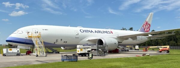 JC Wings 1:400 China Airlines Boeing B787-9 Dreamliner "Flaps Down" B-18811 (XX40399A)