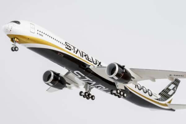 STARLUX AIRBUS A350-1000 模型（B58551) NG57025 Starlux Airlines Airbus A350-1000 B-58551 NGmodels 1:400