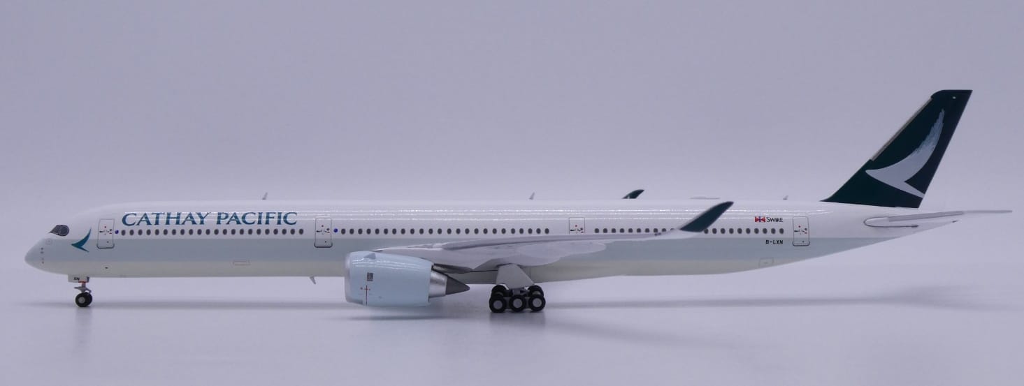 JC Wings 1:400 Cathay Pacific Airbus A350-1000 XWB "Flaps Down" B-LXN (SA4048A)