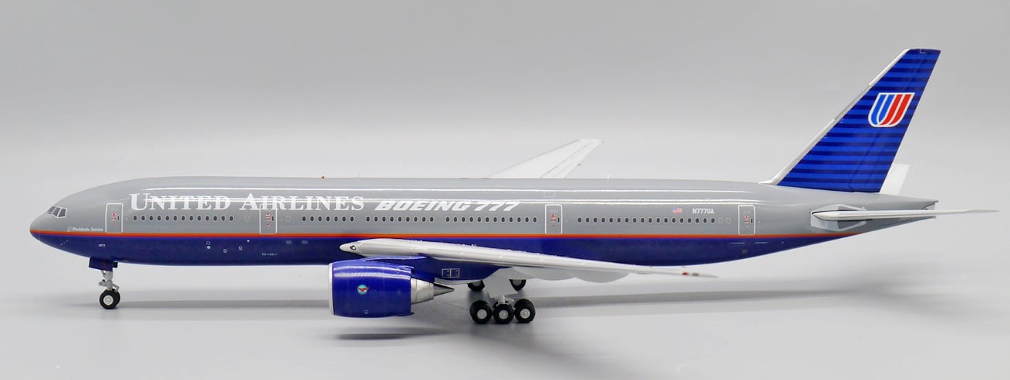 JC Wings 1:200 United Airlines Boeing B777-200 "Battleship - Boeing 777" N777UA (XX20156)