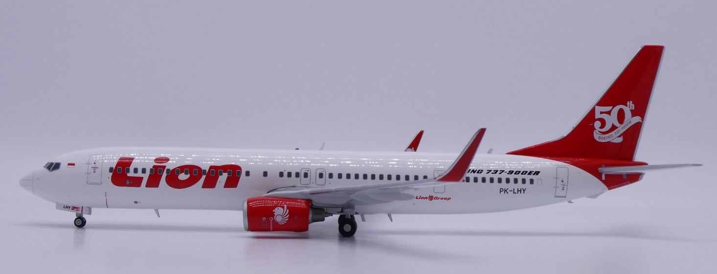 JC Wings 1:200 Lion Air Boeing B737-900(ER)w "50th 737-900ER" PK-LHY (XX20599)