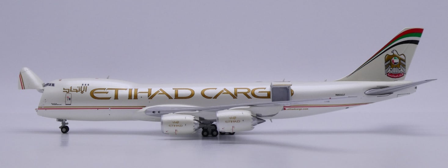 JC Wings Interactive Series 1:400 Etihad Airways Cargo (Atlas Air) Boeing B747-8F N855GT (XX40159C)