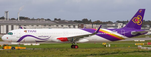JC Wings 1:400 Thai Airways Airbus A321neo "First A321neo" HS-TOA (XX40827)
