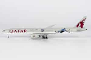 NG Models 1:400 Qatar Airways Boeing B777-300(ER) "Paris Saint Germain" A7-BEK (NG73085)