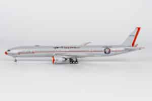 NG Models 1:400 American Airlines Boeing B777-300(ER) “100 Years of Flight” N735AT (NG73090)