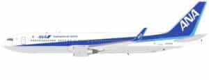 Panda Models 1:400 ANA All Nippon Airways Boeing B767-300(ER)w JA626A (PM62520)