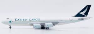 JC Wings 1:400 Cathay Pacific Cargo Boeing B747-8F B-LJK (SA4040)