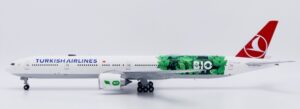 JC Wings 1:200 Turkish Airlines Boeing B777-300(ER) "Bio Fuel - Flaps Up" TC-LJH (XX20705)