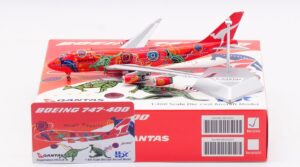 HX Models 1:400 Qantas Airways Boeing B747-400 "Wunala Dreaming - Flaps Up" VH-OJB (B616502)