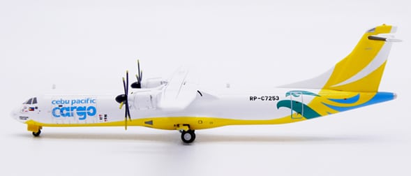 JC Wings 1:400 Cebu Pacific Cargo (Cebgo) ATR 72-500F RP-C7253 (XX40067)