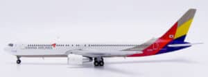 JC Wings 1:400 Asiana Airlines Boeing B767-300 HL7248 (XX40682)