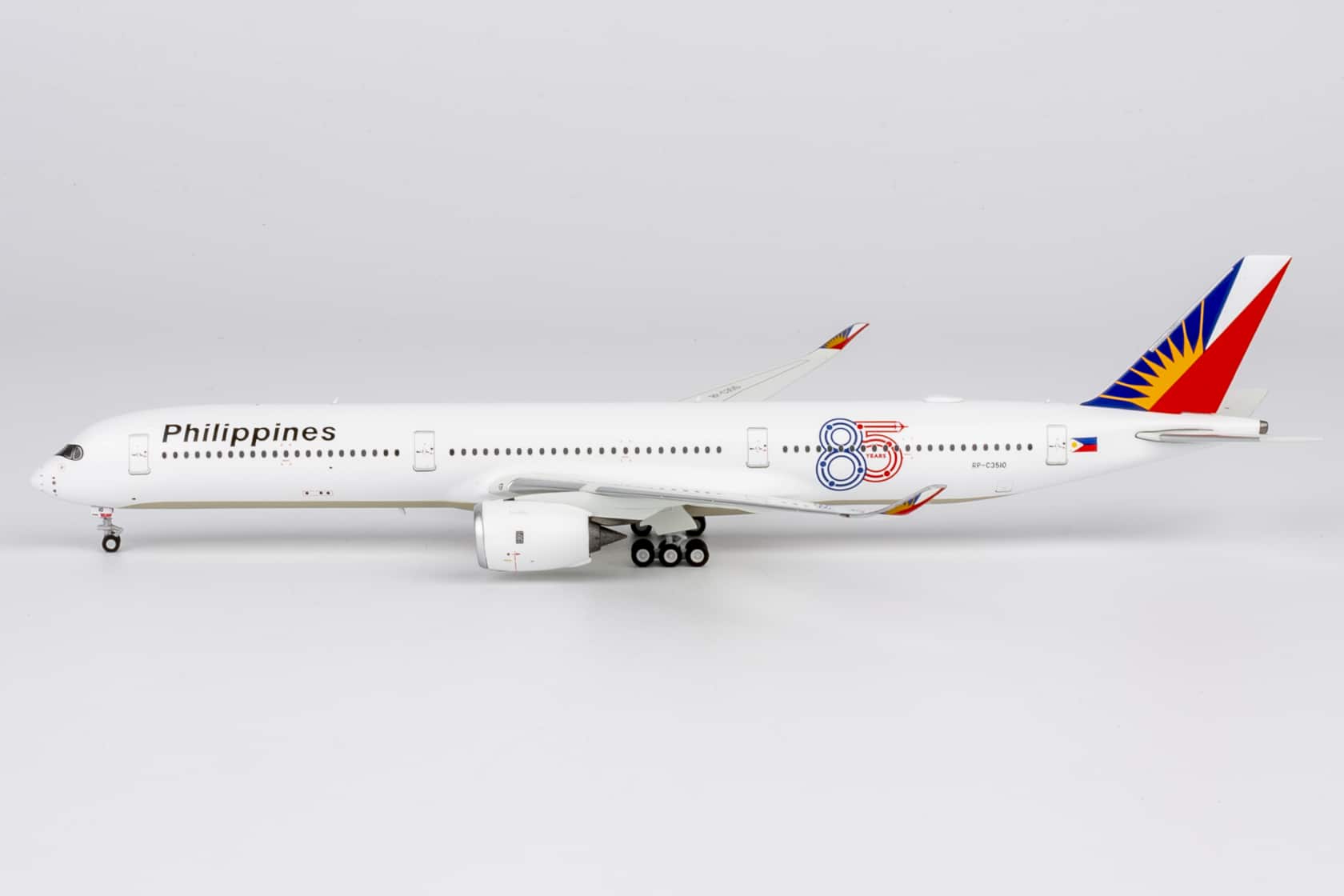 NG Models Ultimate 1:400 Philippine Airlines Airbus A350-1000 XWB "85th Anniversary" RP-C3510 (NG57027)
