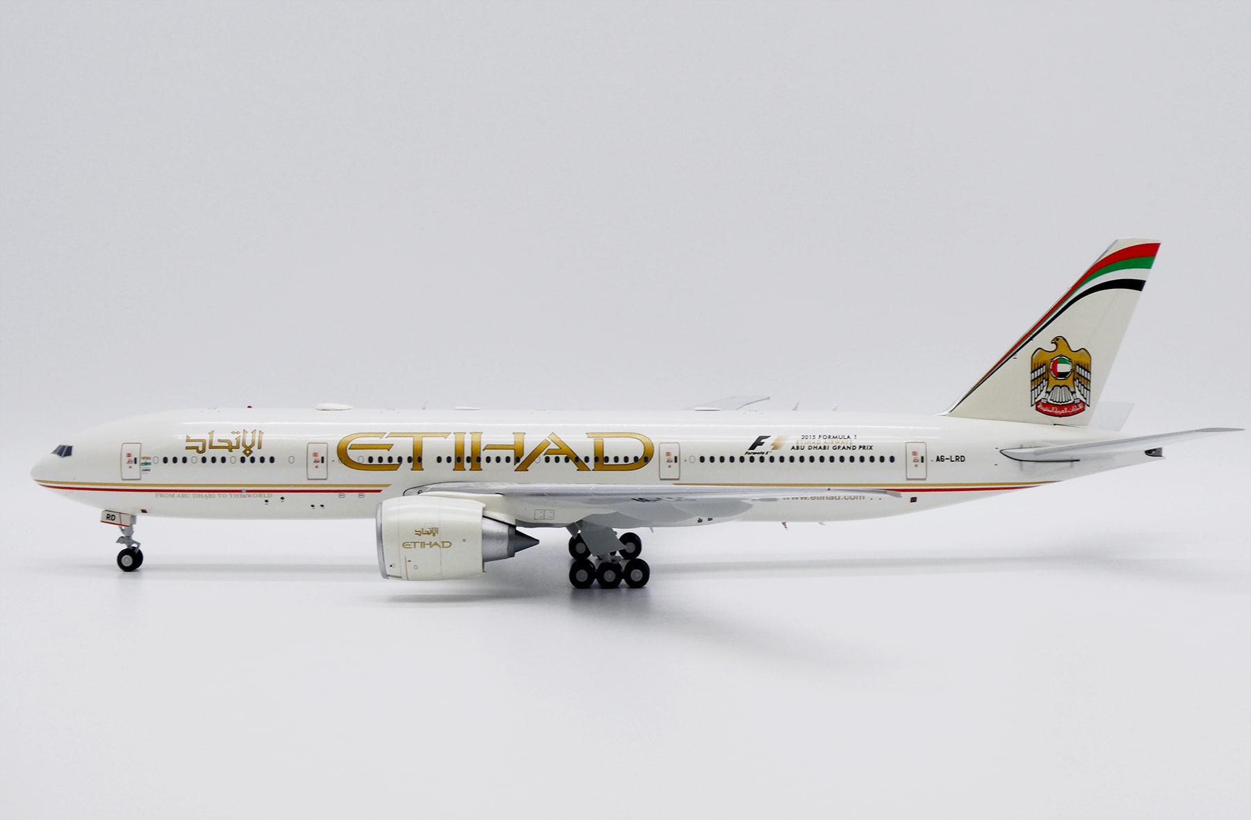 JC Wings 1:200 Etihad Airways Boeing B777-200(LR) "2015 Formula 1 Grand Prix - Flaps Up" A6-LRD (XX20318)