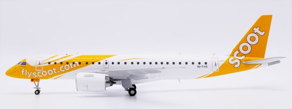 JC Wings 1:200 Scoot Embraer E190-E2 "Small Yella Fella - Flaps Down" 9V-THB (XX20493A)