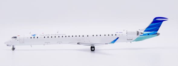 JC Wings 1:200 Garuda Indonesia Bombardier CRJ-1000ER PK-GRA (XX20566)