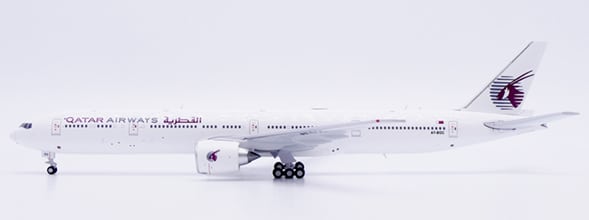 JC Wings 1:400 Qatar Airways Boeing B777-300(ER) "2000’s Retro - Flaps Down" A7-BOC (XX40679A)