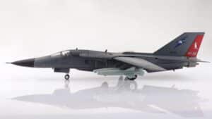 Hobby Master 1:72 Royal Australian Air Force (RAAF) General Dynamics F-111C Aardvark "90th Anniversary of 6 Sqn." A8-125 (HA3034)