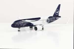 SQ Wings 1:200 Lufthansa Airbus A320neo "100th Anniversary - Flaps Down" D-AIND (L2353FD)